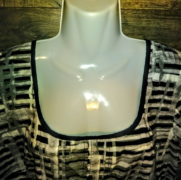 Cato Top Size XXL Light Weight Buckle Front EUC - Picture 8 of 10